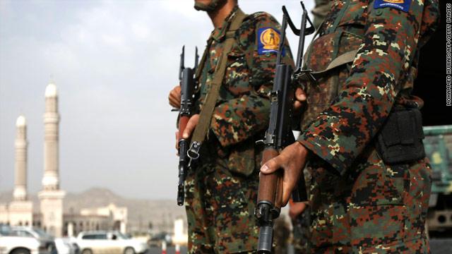 مسلحو القاعدة يغتالون ضابطا في الجيش جنوب اليمن