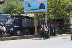 မႏၱေလးၿမိဳ႕တြင္ ညမထြက္ရအမိန္႔ ၁ နာရီ ေလွ်ာ့ခ်