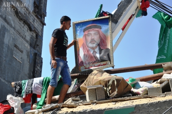 بالصور / طائرة الاحتلال الإسرائيلي تقصف منزل القيادي في حركة "حماس" الفلسطينية «إسماعيل هنية»