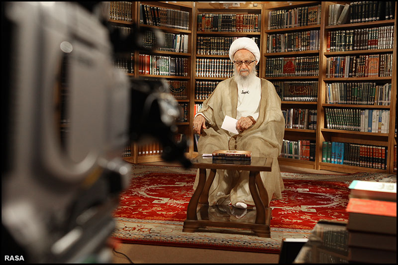 “Ayatolá Makarem Shirazí Discute sobre el Pecado de la Creación y Difusión de Rumores y Revelación de los Secretos”