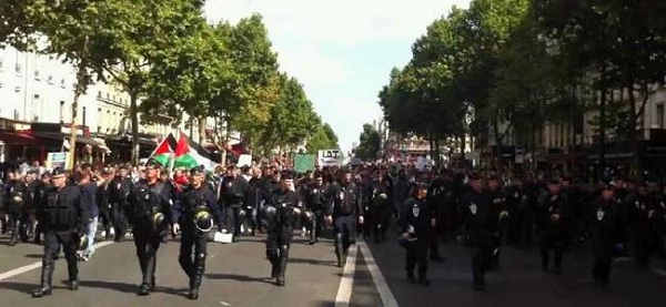 LE RIDICULE NE TUE PAS : Les CRS ont manifesté à Paris... pour Gaza!