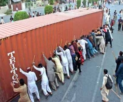 لاہور ہائیکورٹ کا پنجاب بھر سے کنٹینرز ہٹانے کا حکم