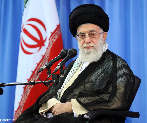 “Líder Supremo de Irán ve Inútil Dialogar con EEUU”