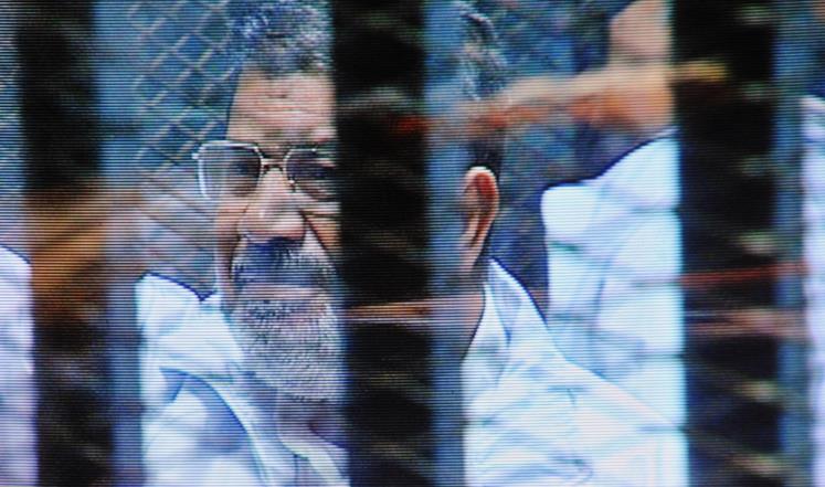 محاكمة الرئيس المخلوع "مرسي" مع 35 قياديا في الاخوان اليوم 