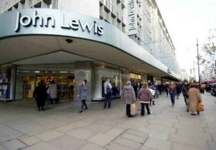 Britisches Kaufhaus bietet Schulhijabs an