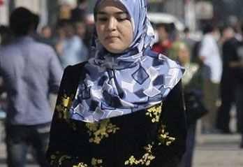  Russian Police Targets Crimean Hijab-wearing Muslims 