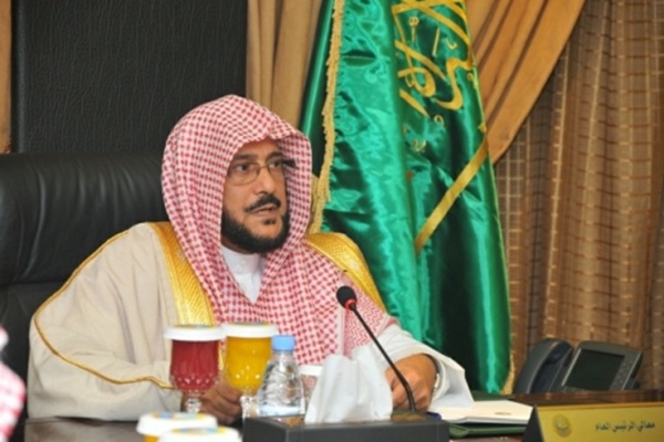 رئيس هيئة الأمر بالمعروف والنهي عن المنكر بالسعودية يطالب بإيقاف دعاة التكفير ومحاكمتهم !