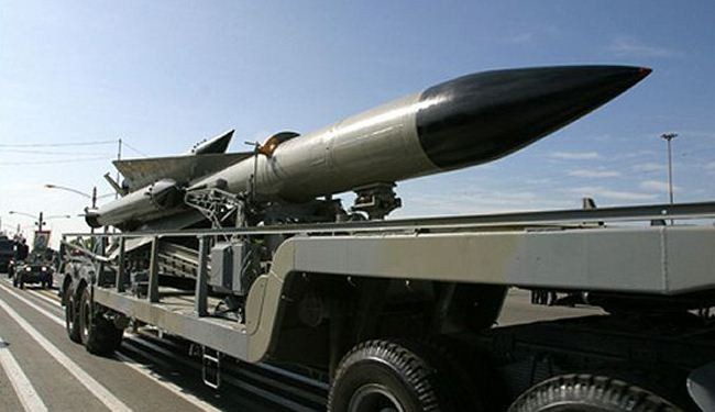 بالصور...ايران تزيح الستار عن صواريخ وطائرات دون طيار جديدة