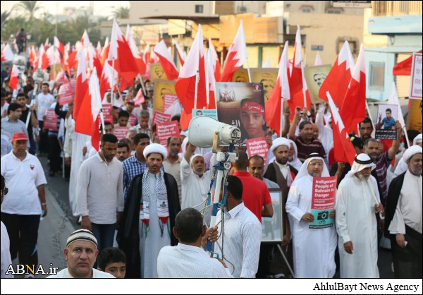 بالصور / آلاف البحرينيين يتظاهرون ضد مشروع التجنيس السياسي الكارثي