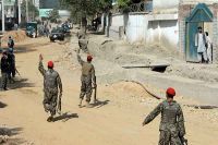 افغانستان میں غیر ملکی فوجیوں کے قافلے میں دھماکہ
