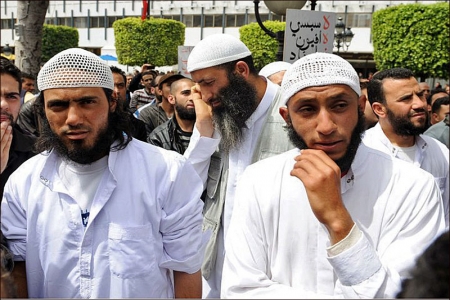 سحب الجنسية من الملتحقين بالجماعات التكفيرية في هولندا