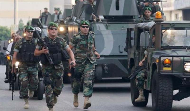 النصرة تفرج عن خمسة العسكريين المختطفين في جرود عرسال
