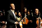 Der iranische Sänger Alireza Ghorbani gibt ein Konzert mit den Düsseldorfer Symphonikern 