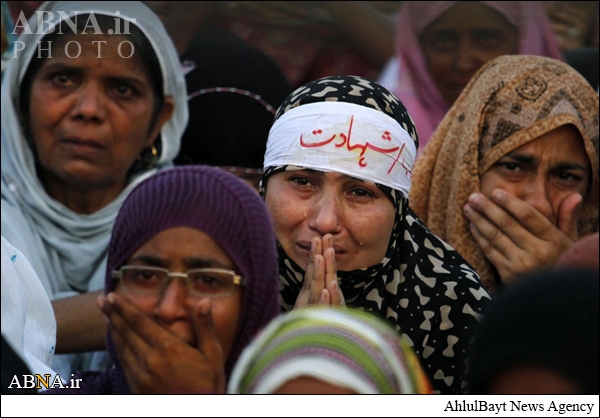 پاکستان میں سیاسی بحران حل ہونے کے آثار تاہم دھرنےجاری + تصویر