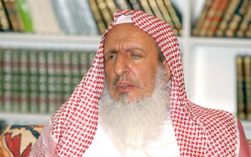 مفتي السعودية يعتبر داعش فئة طاغية ومعتدية وقتاله واجب على المسلمين
