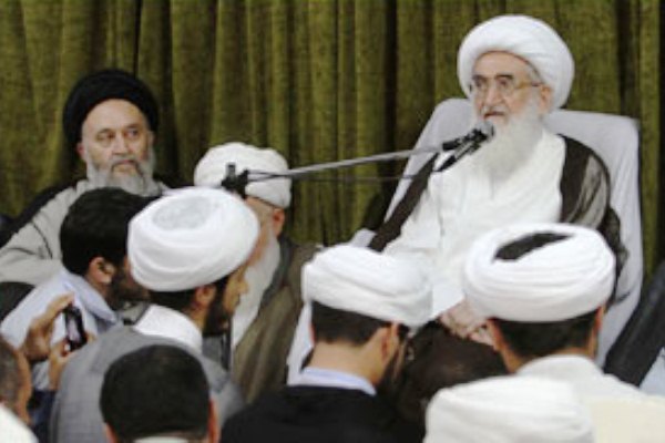 صيانة النظام الإسلامي وولاية الفقيه من الرسائل الخطيرة لعلماء الدين