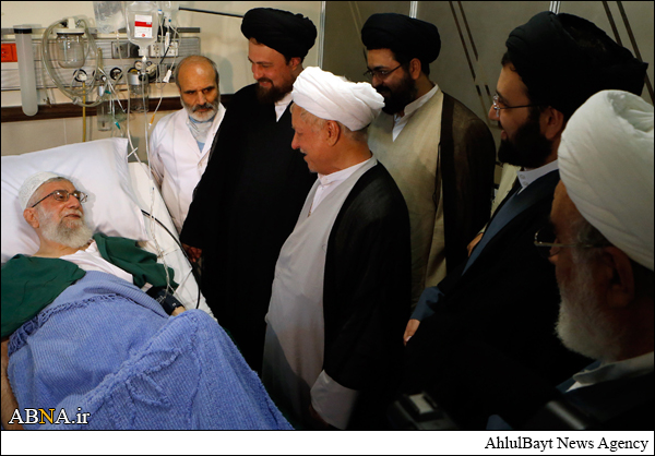 In Photos: Rafsanjani, Larijani, Other Officials Pay Visit to Leader after Surgery