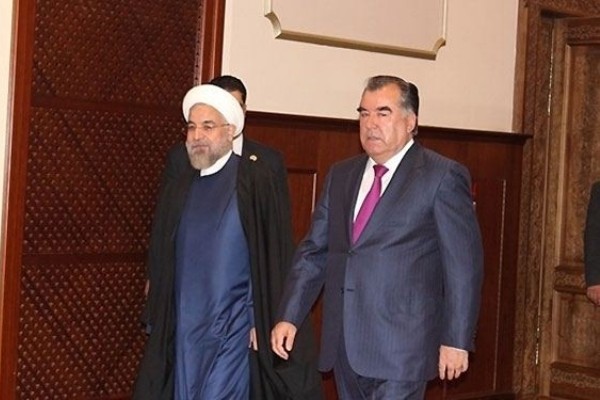 الرئيس الإيراني: الارهاب والتطرف تهدیدا ومشکلة کبری للمنطقة والعالم