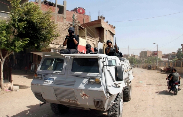 مقتل وأصابة 5 جنود في هجومين منفصلين في مصر