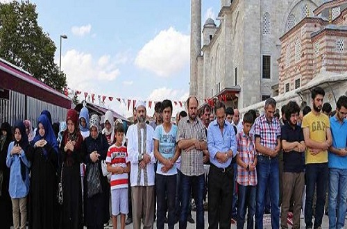 El-Kaide bağlantılı Ahraru'ş Şam örgütü komutanları için gıyabi cenaze namazı