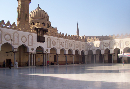 “Reino Wahabita Saudí Intenta Apropiarse Ideológicamente de la Al Azhar”