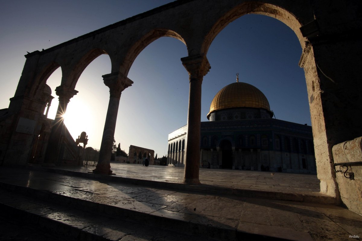  Israeli occupation authorities demolish Muslim tombs in occupied Jerusalem 