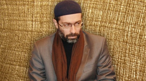 Мөвсүм Сәмәдова гаршы гәрәзли мүнасибәтә етиразлар ҝетдикҹә артыр