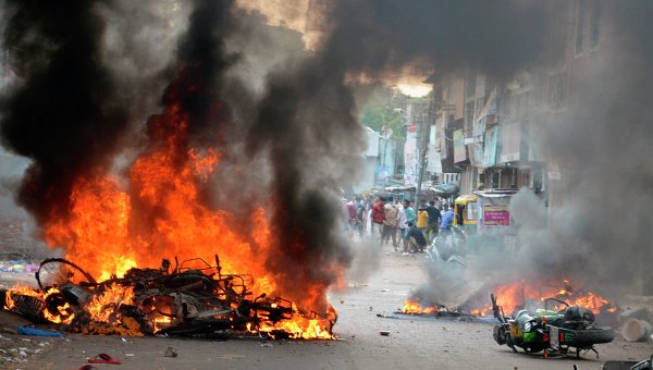 More Than 200 Arrested in Clashes Between Muslims and Hindus in India