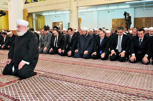 الرئيس السوري يؤدي صلاة عيد الأضحى المبارك في دمشق