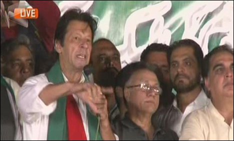 دھرنے کی وجہ سے گھر گھر میں انقلاب آگیا ہے، عمران خان
