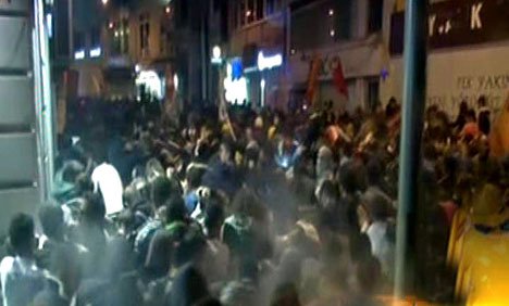 ترکی: مظاہرین اور پولیس میں جھڑپیں، ہلاکتیں 14ہوگئیں