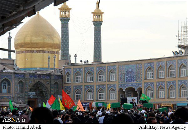 بالصور / تشييع عدد من الشهداء في مدينة قم المقدسة إستشهدوا دفاعاً عن مرقد السيدة زينب (ع) بسوريا