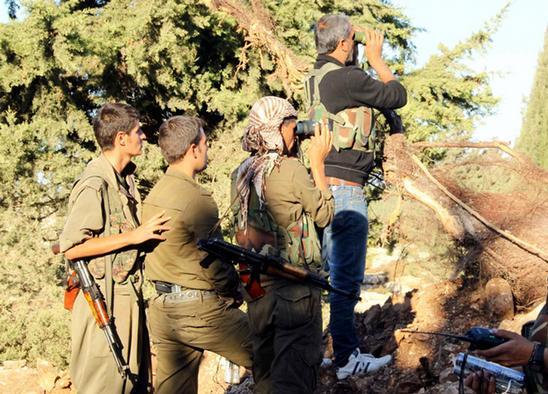 تركيا تقف مانعا من إيصال الاسلحة الى مقاتلين أكراد في كوباني
