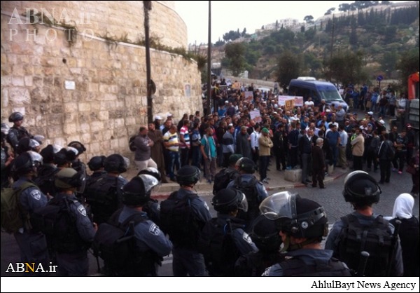 اسرائیلی فورسز نے فلسطینی مسلمانوں کو مسجد اقصی میں داخلے سے روک دیا + تصویر