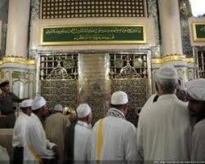 شیعہ کا وھابی سے قبروں پر جانے کے بارے میں مناظرہ