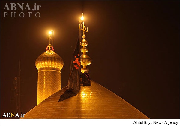 بالفیدیو/ بدء مراسم استبدال رايتي مرقدي الامام الحسين (ع) في كربلاء المقدسة