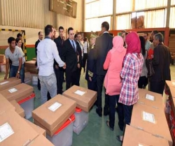 تیونس میں پارلیمانی انتخابات کے لیے ووٹنگ