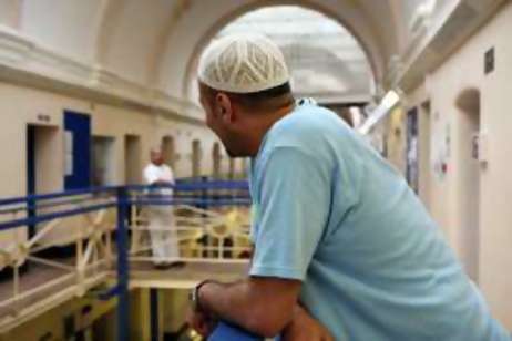 40.000 Muslims in France prisons
