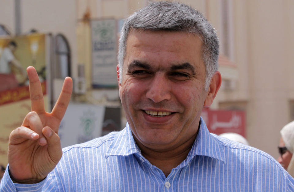 “Un Tribunal Bareiní ha Ordenado a Nabil Rayab Permanecer en Prisión por Publicar Tuiteos criticando al Gobierno”
