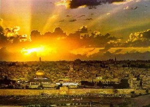 القدس اورمغربی کنارے میں فلسطینیوں اوراسرائیلی کے درمیان جھڑپ۔