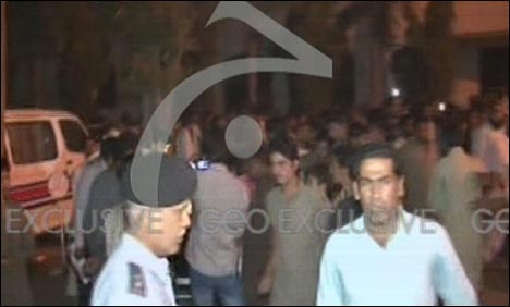 واہگہ بارڈر کے قریب خود کش دھماکا، 59 افرادہلاک، 100 زخمی