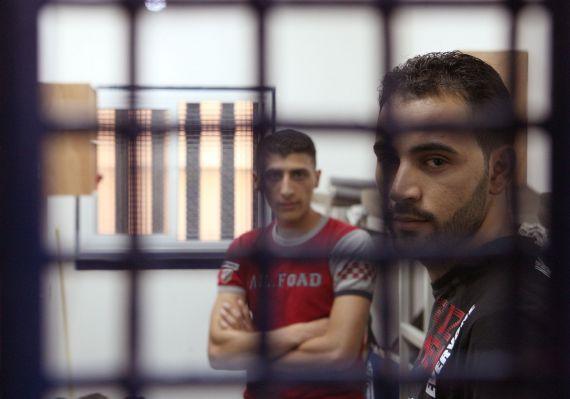 44 يوما فلسطيني معتقل يضرب عن الطعام في سجون اسرائيلية
