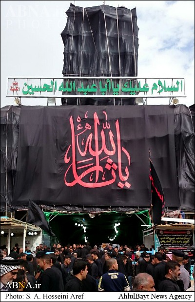 بالصورة / باب القبلة حرم (أبو عبد الله الحسين ع) في اليوم التاسع