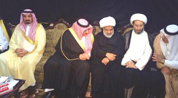 وزير الداخلية السعودي يزور حسينية المصطفى بعد تعرضها للاعتداء الارهابي