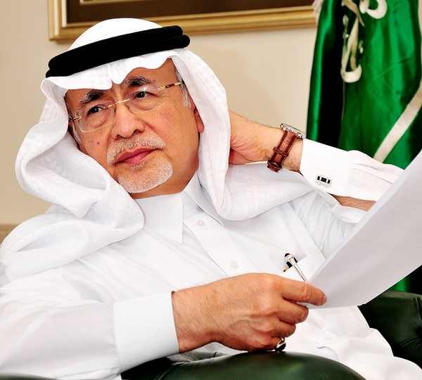 Régimen Saudí Destituye a Ministro de Información después de que este Ordenara el Cierre de un Canal Takfirí  