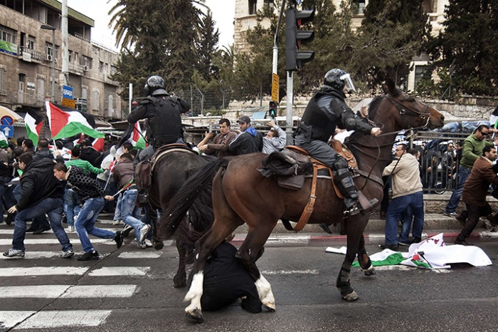 “Al menos 20 Palestinos han sido Detenidos en el Segundo día de Protestas en los Territorios Ocupados en 1948”