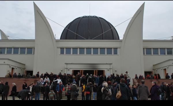 France condemns "odious" attack against Strasbourg Mosque