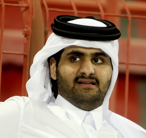 امير قطر يقرر تعيين اخيه غير الشقيق نائبا له