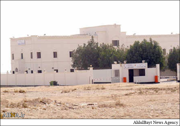 نبيل رجب يصف أوضاع المعتقلين في سجن الجو المركزي بالمأسوية ويدين ممارسات النظام