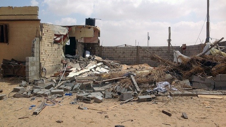 سقوط صاروخ على منزل في سيناء ومقتل 10 بينهم اطفال ونساء